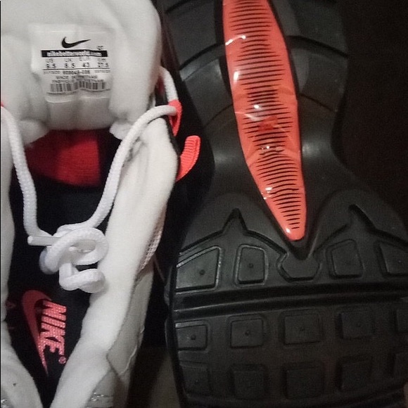BRAND NEW NIKE AIR MAX 95 GREY AND ORANGE WITH BOX - Picture 3 of 3